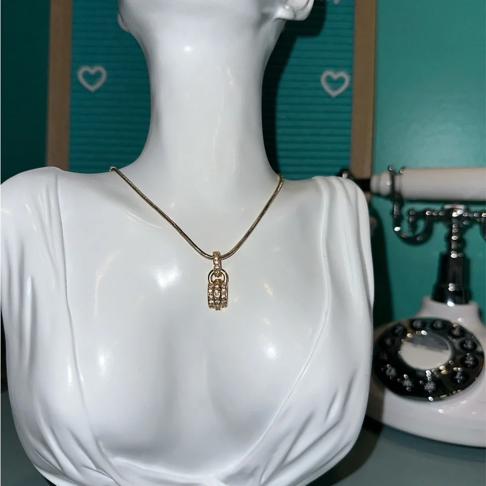 CHRISTIAN DIOR Vintage Crystal Gold plated necklace - Picture 3 of 10